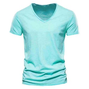 เสื้อยืดคอกวีทรงเข้ารูปแขนสั้นผู้ชาย ผ้าฝ้าย 100% สีพื้น ผ้าเจอร์ซีย์ถักแบบลำลอง สีขาว ดีไซน์เรียบ - Product Image 2