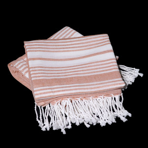 ผู้ผลิตผ้าขนหนูชายหาดฟูตะลายทางผ้าฝ้ายรีไซเคิลแบบกำหนดเองจำนวนมาก ขายดีทั่วไป ใช้ได้ทั้งชายหาดและกอล์ฟ - Product Image 4