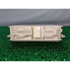 ECUs y Módulos de Computación Usados de Clase C A2044401001 - Product Image 3