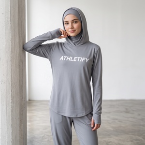 เสื้อฮู้ดสำหรับผู้หญิงแบบเรียบร้อย OEM ปรับแต่งรายละเอียดแบรนด์ได้ พร้อมฮิญาบในตัว ระบายอากาศได้ดี มีช่องสำหรับนิ้วโป้งที่กระชับ - Product Image 1