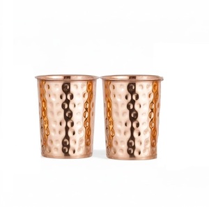 Ensemble de gobelets en cuivre faits à la main, design martelé vintage, vaisselle de fête, mugs en métal réutilisables, style ayurvédique - Product Image 1