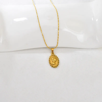 Collier pendentif rectangulaire décontracté pour femmes en acier inoxydable 304 avec revêtement plaqué or 18 carats et chaîne gourmette