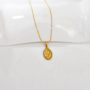 Collar colgante rectangular informal para mujer en acero inoxidable 304 con revestimiento chapado en oro de 18 quilates y cadena tipo curb. - Product Image 6