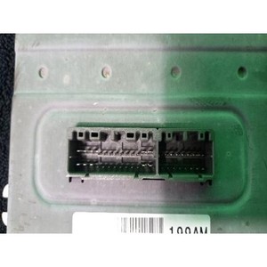 Módulos de Computación y ECUs Usados por el Comandante P56044199AM - Product Image 3