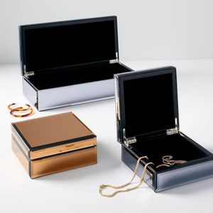 Ensemble de boîtes de rangement pour bijoux en verre miroir avec bords en métal poli, doublure en velours doux, organisateur décoratif pour souvenirs - Product Image 1