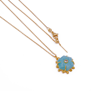 Collar con Colgante de Amazonita Natural - Joyería Hecha a Mano con Engaste de Garra Chapado en Oro de 18K sobre Latón - Product Image 3