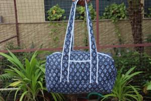 Nouveauté Sac de voyage bohème en coton 100% fait main, imprimé au bloc, avec longue poignée en corde, design matelassé, taille moyenne pour femme - Product Image 3