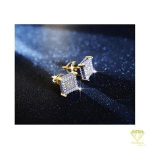 Clous d'oreilles carrés en moissanite de qualité supérieure, en argent sterling 925 avec tige en or, bijoux élégants et minimalistes - Product Image 6