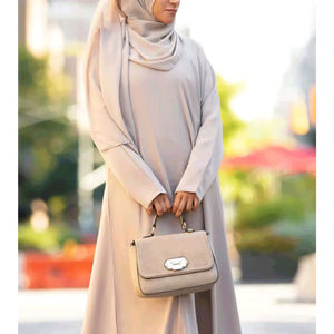 Robe Abaya élégante pour femmes, couleur beige unie, avec hijab assorti, longueur complète, tenue modeste, manches droites, col rond, polyester - Product Image 1