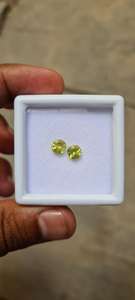 Par de Gemas Redondas Facetadas de Titanita (Esferita Natural) de 5mm y 0.80ct para Fabricación de Joyería DIY - Product Image 3