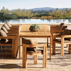 Mesa de comedor rectangular para exteriores de madera de teca - Diseño moderno, duradero, con acabado suave y resistente. - Product Image 1