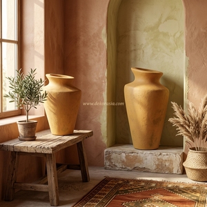 Vase en terre cuite rustique Kaca S, pot conique artisanal en argile, jarre décorative en céramique, urne de table en gros - Product Image 5