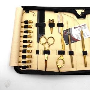Kit d'outils de pose d'extensions capillaires à micro-anneaux et à bandes adhésives en acier inoxydable plaqué or de qualité supérieure avec étui crème personnalisé et logo - Product Image 4