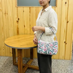 Sac à main matelassé en coton à motifs floraux, sac fourre-tout réutilisable en tissu, sac à bandoulière fait main pour femme, sac de tous les jours, fabricant - Product Image 2