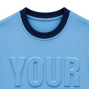 Camiseta sin mangas azul cielo y azul marino con diseño de tu logotipo en relieve, chaleco de algodón personalizado para hombre, top de moda casual de verano para la calle. - Product Image 6