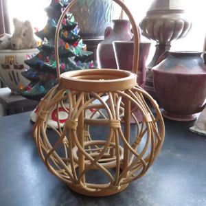 Lanternes et bougeoirs décoratifs pour la maison, style 2026, en bambou et rotin faits à la main - Product Image 1