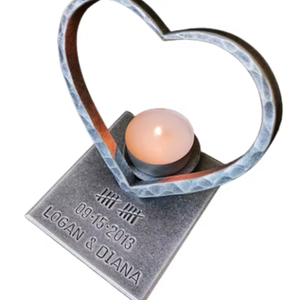 Porte-bougie décoratif en forme de cœur, forgé à la main, robuste, de qualité supérieure, idéal comme cadeau. - Product Image 1