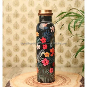 ขวดน้ำพิมพ์ลายทองแดงขวดน้ำทองแดงดีไซน์ทันสมัยเป็นมิตรกับสิ่งแวดล้อมพร้อมแก้วสองใบ - Product Image 5