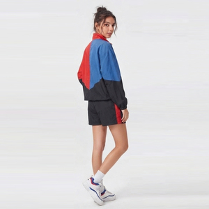 Conjunto Deportivo para Mujer con Bloques de Color, Chaqueta Cortavientos con Cuello Alto y Pantalones Cortos, Ligero, de Secado Rápido, de Nailon - Product Image 4