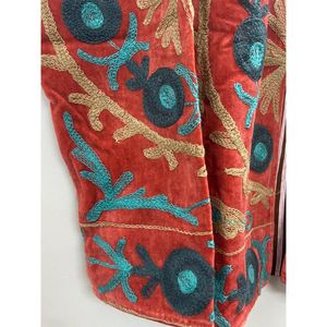 Hand <b>Embroidered</b> Velvet Cotton <b>Jacket</b> <b>Women</b> Full Sleeve Mandarin Collar Winter Bohemian Heart Pattern Coat - Product Image 4