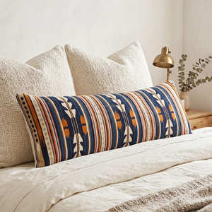 Housse de coussin longue de designer en kilim avec motif à rayures tribales pour tête de lit et décoration de fenêtre - Product Image 2