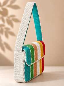 Sac d'accessoires de mode avec broderie et perlage complexes - Product Image 3