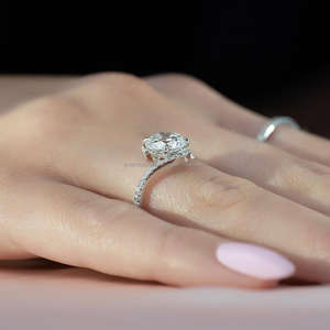 Bague unisexe IGI en or blanc 14 carats, sertie à la main, style vintage, avec diamant taille brillant cultivé en laboratoire, pour mariage, fiançailles, anniversaire ou fête - Product Image 2