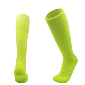 Chaussettes hautes unies en coton tricoté respirantes pour adultes – Idéales pour le football, le basketball, l'été – Épaisseur standard - Product Image 4