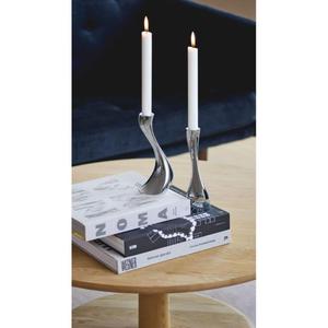 Porte-bougie en métal raffiné avec finition argentée polie, élément décoratif élégant pour la décoration intérieure et les célébrations - Product Image 6
