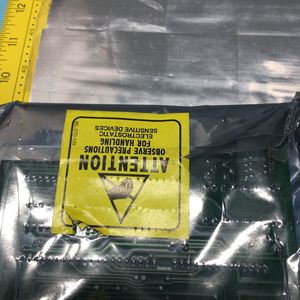 LAM 810-000392-001 Autotech Assy, PCB, E/S Série - Équipements et Pièces Semi-conducteurs Histoireux Mondiaux de Confiance chez - Product Image 5
