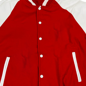 Chaqueta universitaria Letterman de DS Sorority para fundadoras, roja y blanca, con parche de chenilla, bordado 'Greek Life', de lana, cortavientos y térmica - Product Image 5