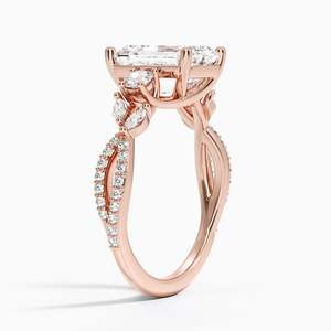 แหวนเพชรหมั้นทรงมรกตสามเม็ด ทองคำขาว 14K เพชรเลี้ยงในห้องปฏิบัติการ รับรองโดย IGI แหวนแต่งงานสำหรับผู้หญิง ของขวัญจากอินเดีย - Product Image 4