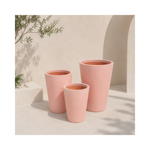 Ensemble de pots à plantes élégants en fibre de verre, prêts à être expédiés, pour la décoration intérieure et extérieure, légers, robustes et résistants aux intempéries. - Product Image 1