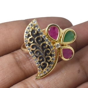 Bague vintage en rubis et émeraude, bague de cocktail, bague de déclaration, bijoux traditionnels indiens pour mariage et fiançailles - Product Image 3