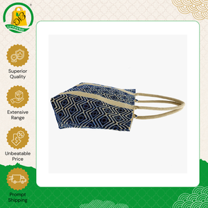 Bolsa de Playa de Yute Ecológica de Última Moda con Estampado Geométrico Completo y Asa de Cinta de Algodón Suave - Product Image 4