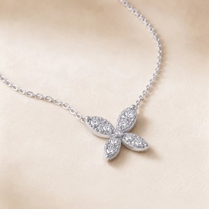 Collier pendentif de luxe minimaliste pour femme en or blanc 9K avec diamant de laboratoire taille brillant 0,054 carats Roy Diamond, délicat - Product Image 4