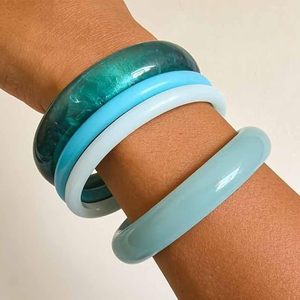 เครื่องประดับกำไลข้อมือเรซินแบบหนาที่กำหนดเอง | อัลทามาชคราฟต์แฟชั่นผู้ผลิตขายส่ง - Product Image 1