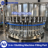 Ligne de production de machines de remplissage et d'embouteillage entièrement automatiques pour bouteilles PET de 200 à 2000 ml d'eau minérale purifiée