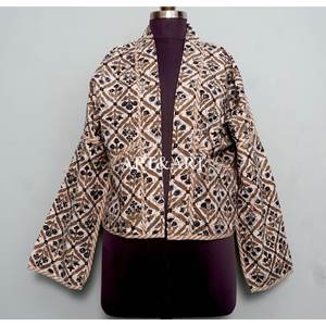 Compre Chaquetas Kantha de Algodón Hechas a Mano de la Mejor Calidad con Estampado Serigrafiado para Fiestas y Reuniones Informales de Mujeres - Product Image 1