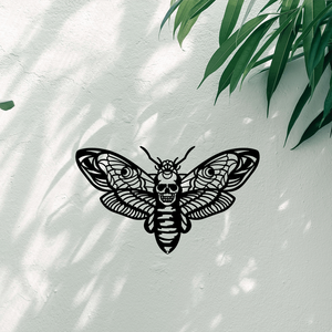 Decorazione Murale in Ferro a Forma di Falena Fatta a Mano in Stile Vintage per Camere da Letto Gotiche, Cottagecore, Soggiorni e Giardini - Servizio di Ritiro Disponibile - Product Image 1