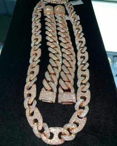 สร้อยคอเงินแท้ 925 ชุบทอง ประดับมุกน้ำจืดและมอสซาไนต์ทรงกลม ดีไซน์แบบ Cuban Link สไตล์ฮิปฮอป เหมาะสำหรับใส่ทุกวัน - Product Image 3