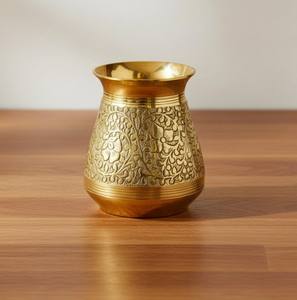 Mejor Lota Religiosa Tradicional de Latón al por Mayor, Kalash Metálico Hindú para Puja, para Templo Doméstico, Recipiente Metálico para Agua - Product Image 1