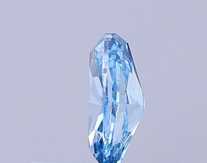Diamant ovale de 0,34 carat, cultivé en laboratoire par procédé HPHT modifié, couleur bleu vif fantaisie, clarté VS1, polissage excellent, pierre précieuse de luxe haut de gamme, non montée - Product Image 3