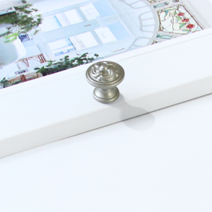 Poignée de meuble ronde vintage en alliage de zinc économique, motif floral, disponible en OEM, pour tiroirs de cuisine, salle de bain et salle à manger - Product Image 4