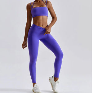 Ensemble de yoga pour femmes en matière douce, léger, sans manches, taille élastique, design de haute qualité, très demandé. - Product Image 2