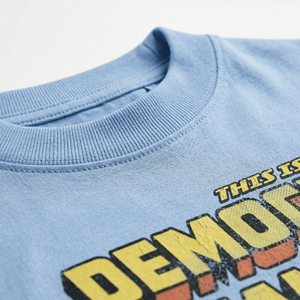 Camiseta Azul 2026 de Alta Calidad con Diseño Gráfico Vintage, Estilo Urbano, Divertido, con Memes y Frases de <span class=keywords><strong>Democracia</strong></span> - Product Image 3