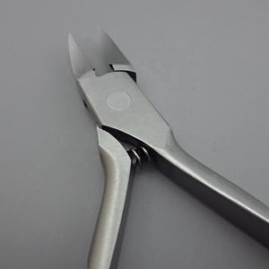 Coupe-cuticules, ciseaux à ongles, pinces, coupe-peaux mortes, outil de manucure et pédicure en acier inoxydable, coupeurs droits, pince large - Product Image 1