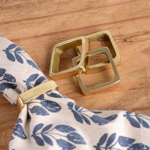 Anneau de serviette en métal vintage, créé pour les tables à manger élégantes, ajoutant un charme classique et un attrait visuel sophistiqué - Product Image 5