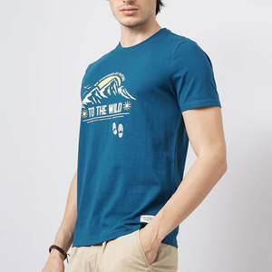 Camiseta de Manga Corta Azul para Hombre con Estampado de Montaña, Cuello Redondo, Corte Regular Informal, 100% Algodón, Tejido Jersey Transpirable - Product Image 1