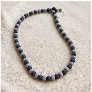 Modern KOTTRAVAI Stone Beaded Necklace <b>Polished</b> <b>Black</b> and Lavender Color Alternating Design From Tamil Nadu - Product Image 6